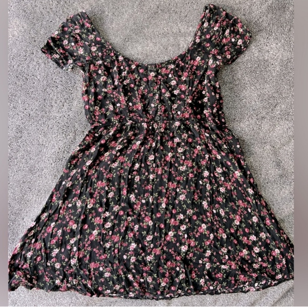 Boho Top Floral Smocked cap sleeve tunic top By Socialite